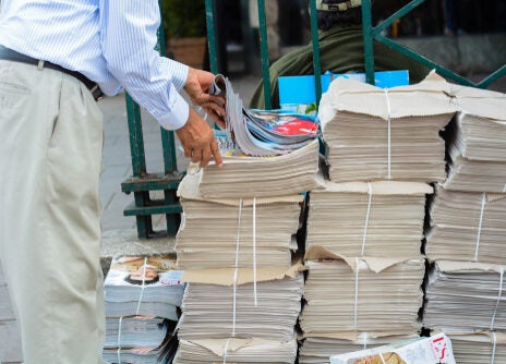 Why news publishers should not give up on print